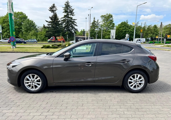 Mazda 3 cena 38900 przebieg: 253000, rok produkcji 2017 z Poznań małe 301